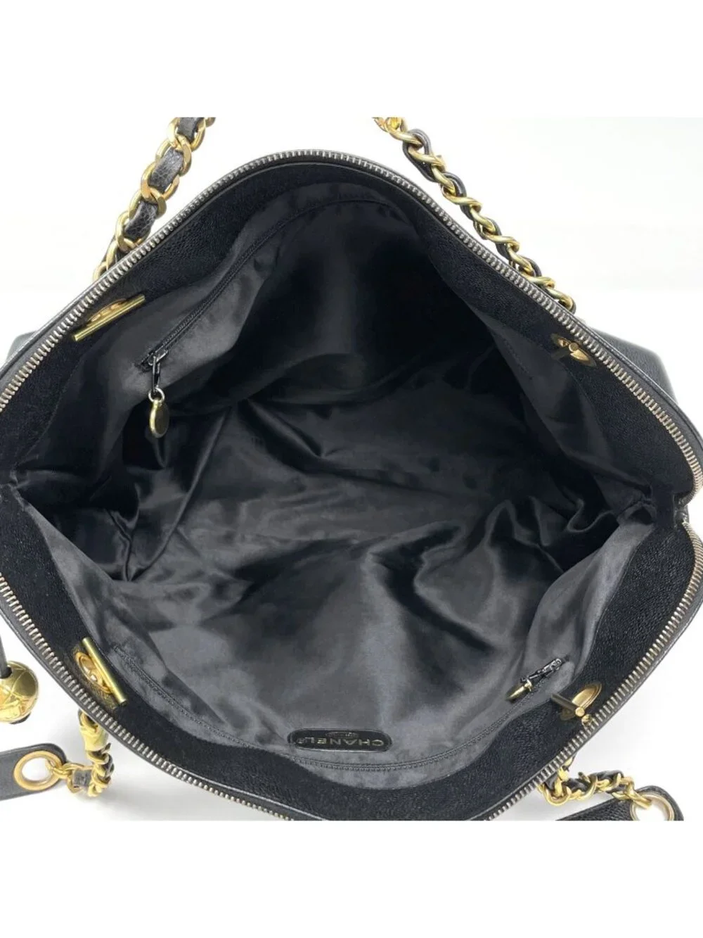 Chanel CC Logo Chain Shoulder Bag Caviar Leather Black